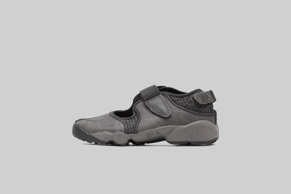 Women's Nike Air Rift Medium Ash and Flat Pewter ´Black´- IO0278-254