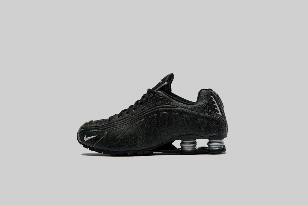 Nike Shox R4 'Black and Metallic Silver' - IO4544-002