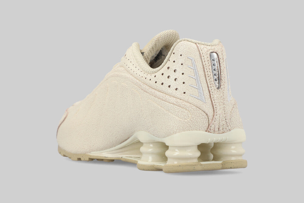 Nike Shox R4 'Natural and Metallic Silver' - IO4544-100 - Lust México