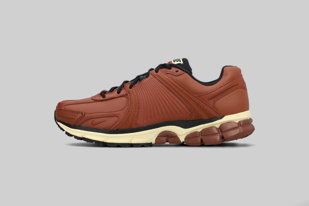 Nike Zoom Vomero 5 'Pony' - IO4555-200 - Lust México