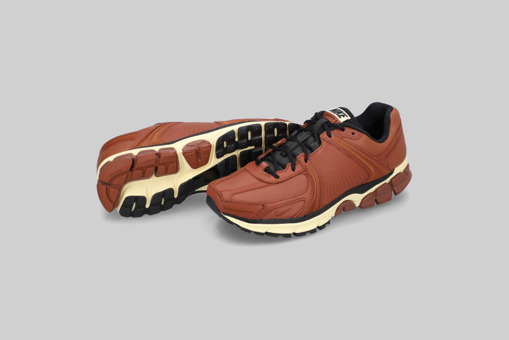 Nike Zoom Vomero 5 'Pony' - IO4555-200 - Lust México