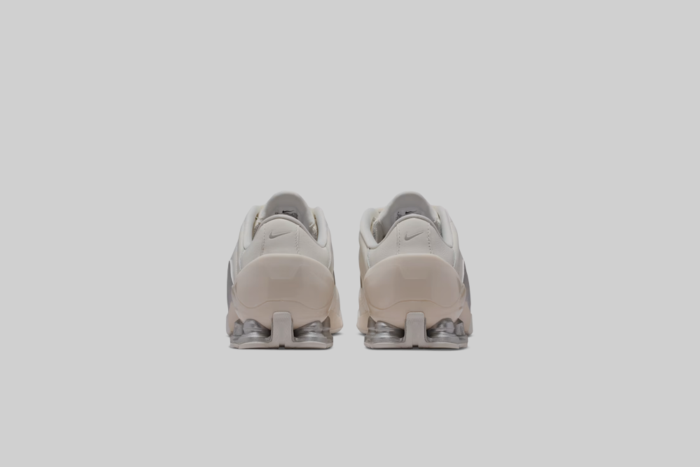 Women's Nike Total 90 Shox Magic 'Sail Metallic Silver' - IO9300-100