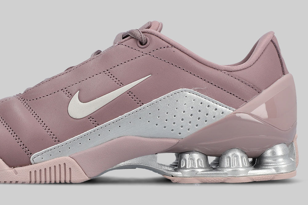 Women's Nike Total 90 Shox Magia 'Taupe Grey' - IO9300-201
