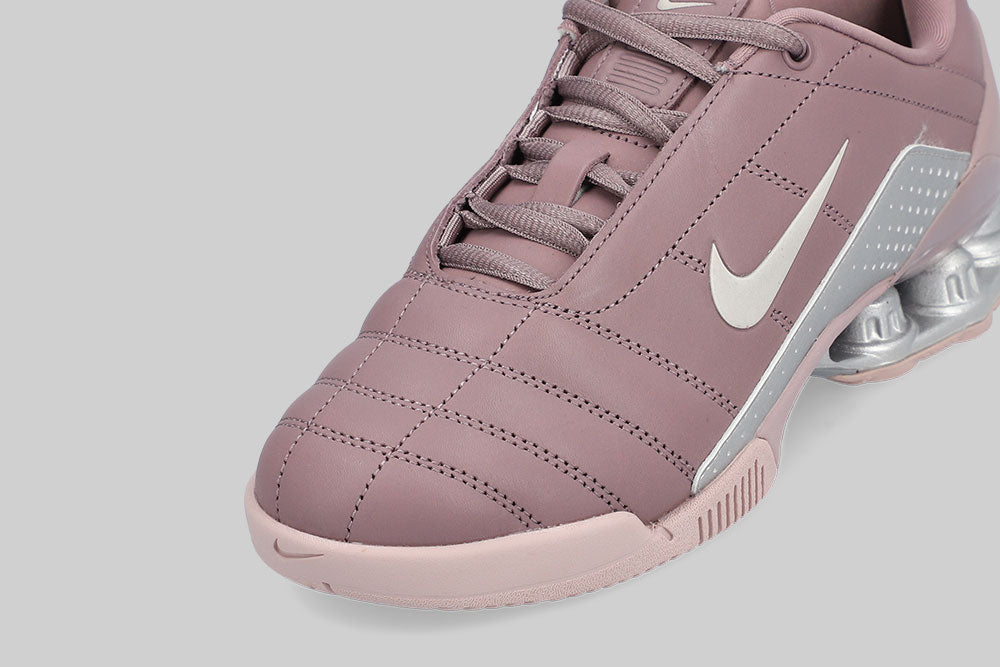 Women's Nike Total 90 Shox Magia 'Taupe Grey' - IO9300-201 - Lust México