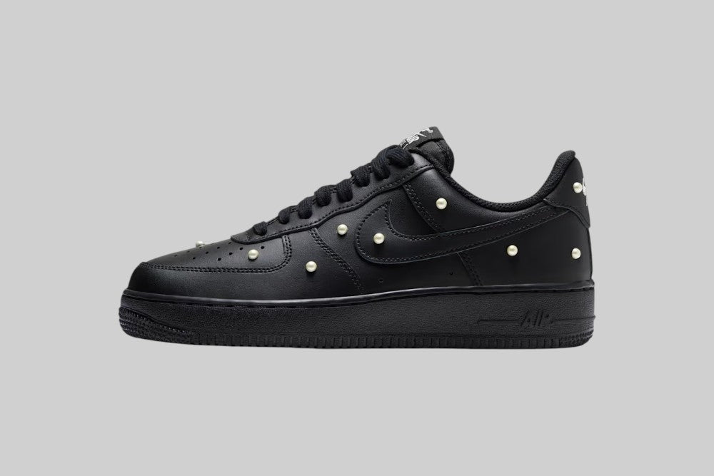 Women's Nike Air Force 1 '07 SE 'Black' - IQ0133-001