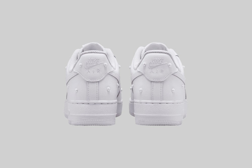 Women's Nike Air Force 1 '07 SE 'Summit White' - IQ0133-101
