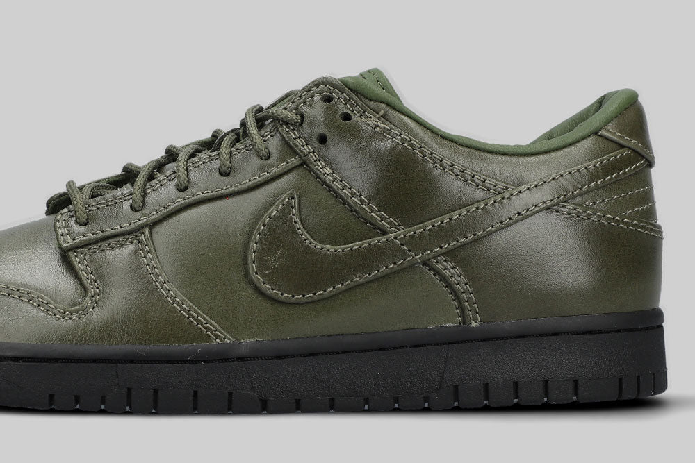 Nike Dunk Low 'Army Olive and Black' - IQ3342-300