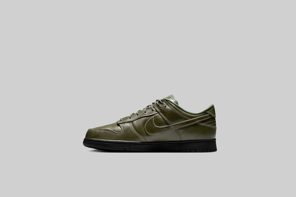 Nike Dunk Low 'Army Olive and Black' - IQ3342-300