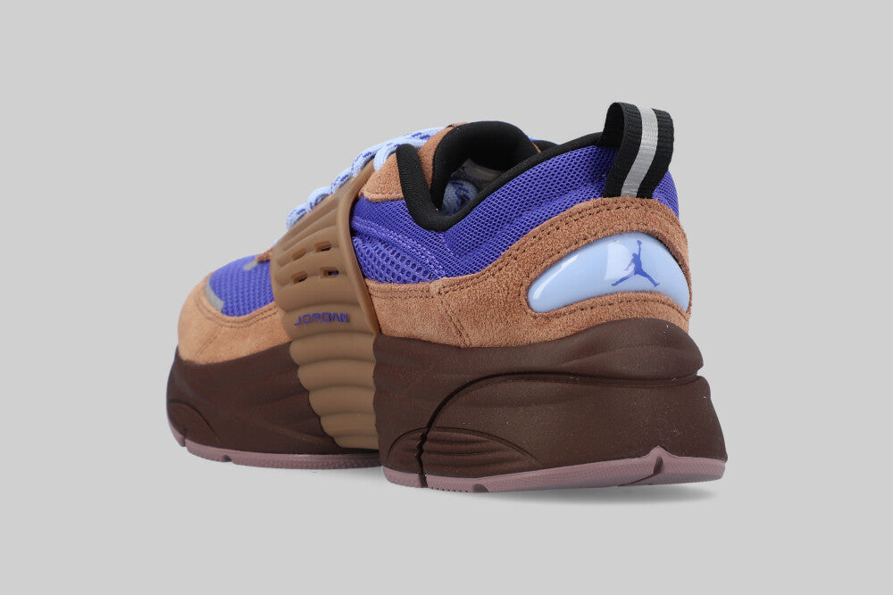 Jordan Trunner O/S 'Archaeo Brown' - IQ5649-200 - Lust México