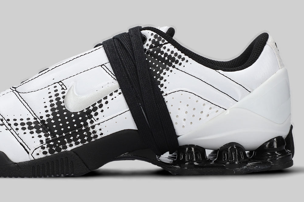 Women's Total 90 Shox Magia 'White and Black' - IR8176-100 - Lust México