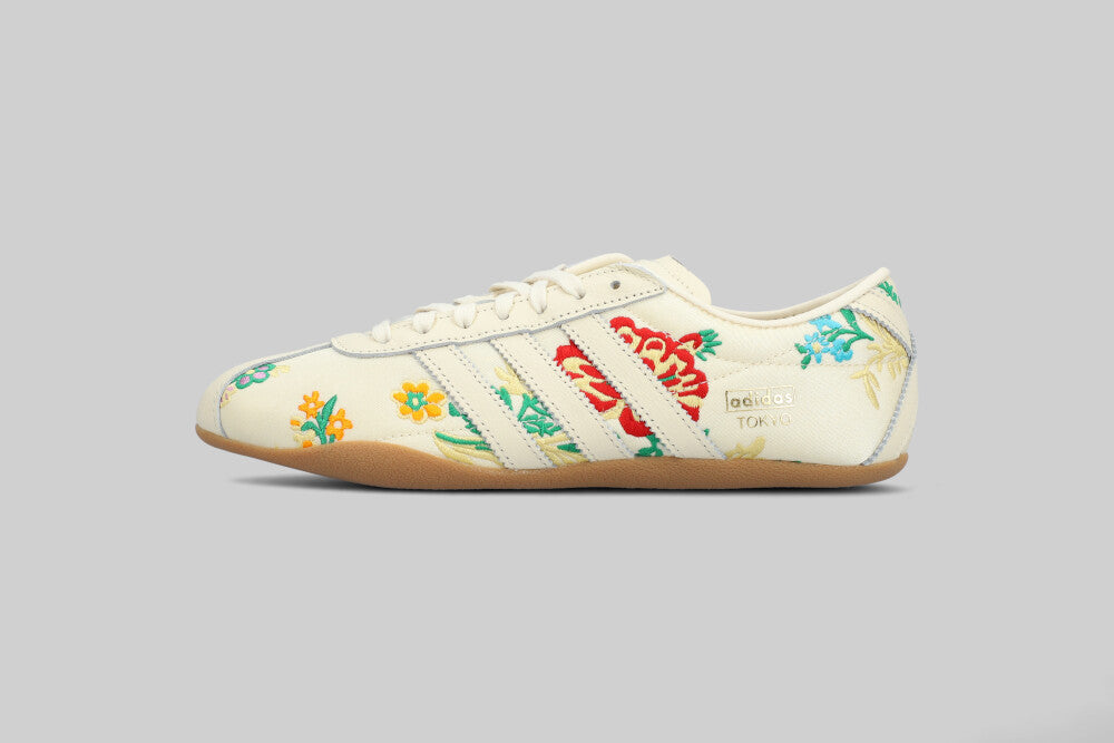Women's adidas Tokyo 'Floral Embroidery' FTW - SNEAKERS - WOMEN - ADULT - INLINE - FA - 25 en Lust México