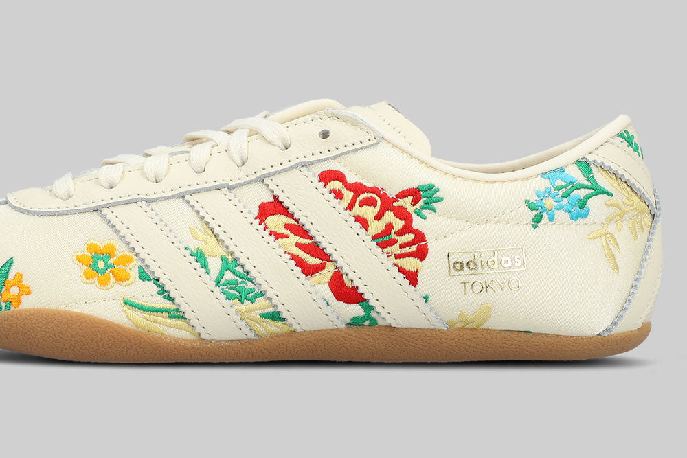Women's adidas Tokyo 'Floral Embroidery' FTW - SNEAKERS - WOMEN - ADULT - INLINE - FA - 25 en Lust México