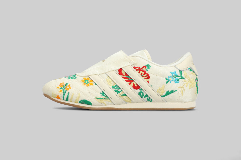 Women's adidas Taekwondo 'Floral Embroidery' FTW - SNEAKERS - WOMEN - ADULT - INLINE - FA - 25 en Lust México