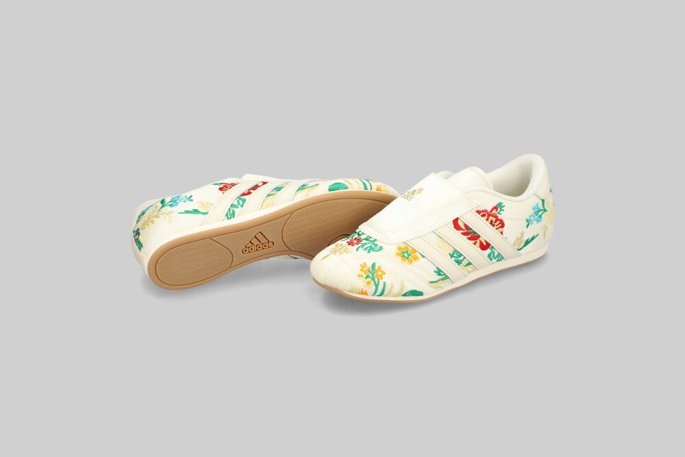 Women's adidas Taekwondo 'Floral Embroidery' FTW - SNEAKERS - WOMEN - ADULT - INLINE - FA - 25 en Lust México
