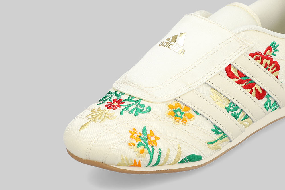 Women's adidas Taekwondo 'Floral Embroidery' FTW - SNEAKERS - WOMEN - ADULT - INLINE - FA - 25 en Lust México