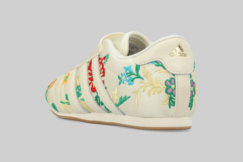 Women's adidas Taekwondo 'Floral Embroidery' FTW - SNEAKERS - WOMEN - ADULT - INLINE - FA - 25 en Lust México