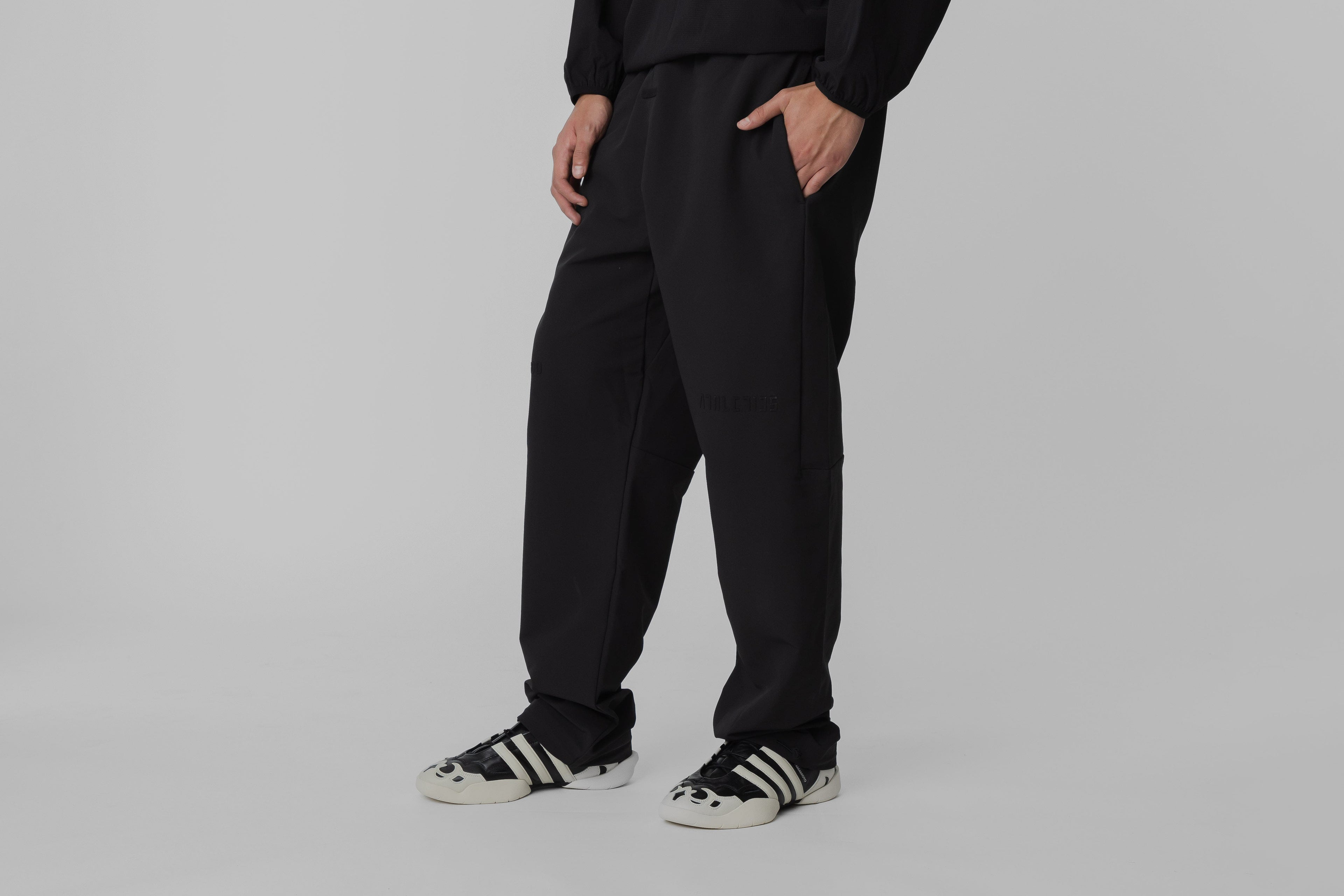 adidas Fear of God Athletics Brushback Woven Storm Pants - KA4564 APP - BOTTOM - MEN - ADULT - QS - WI - 25 en Lust México