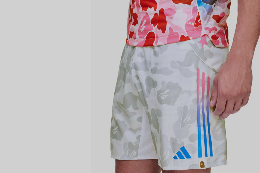 adidas x BAPE Soccer Shorts - KB2205 APP - BOTTOM - UNISEX - ADULT - QS - FA - 25 en Lust México