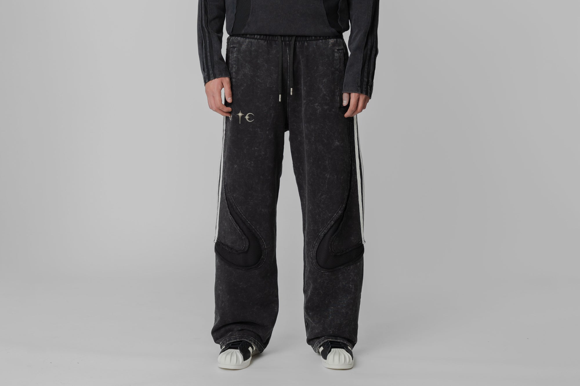 adidas x Thug Club Teamgeist Sweat Pants - KC2216 APP - BOTTOM - MEN - ADULT - QS - WI - 25 en Lust México