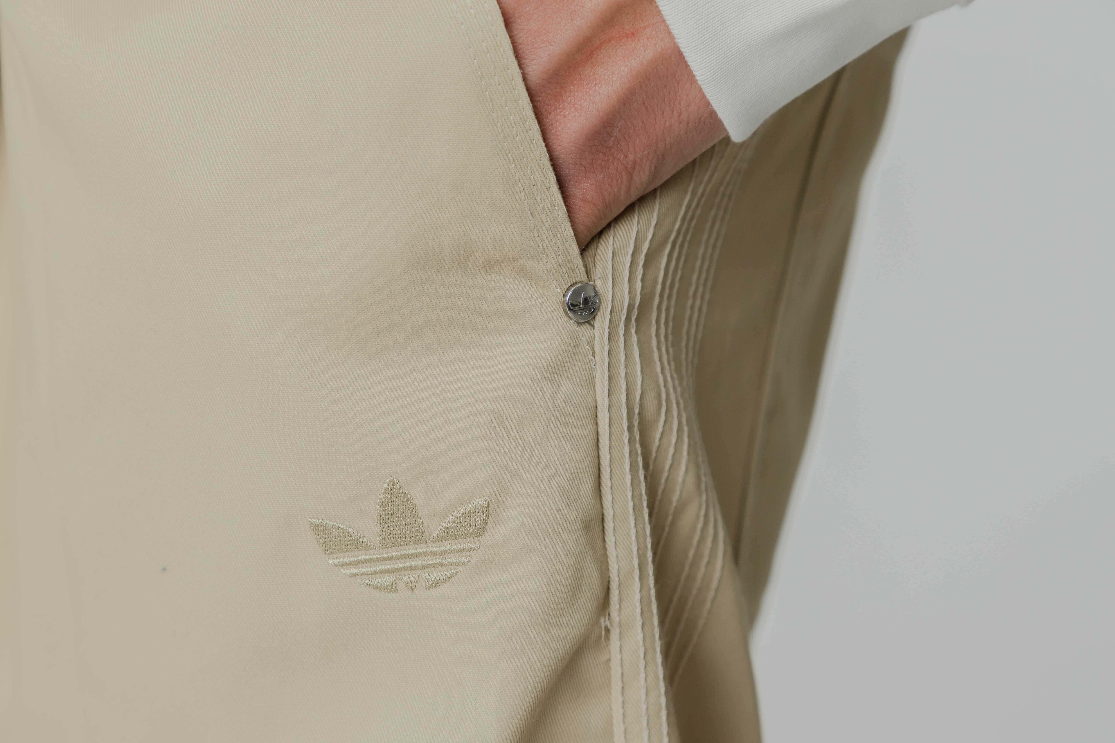 adidas Premium Essentials Shorts - KD6567 - Lust México