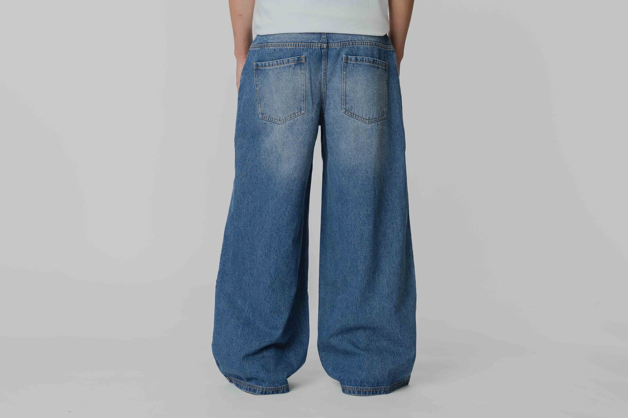 Women's adidas Originals Loose Denim Distressed Pants - KE3300