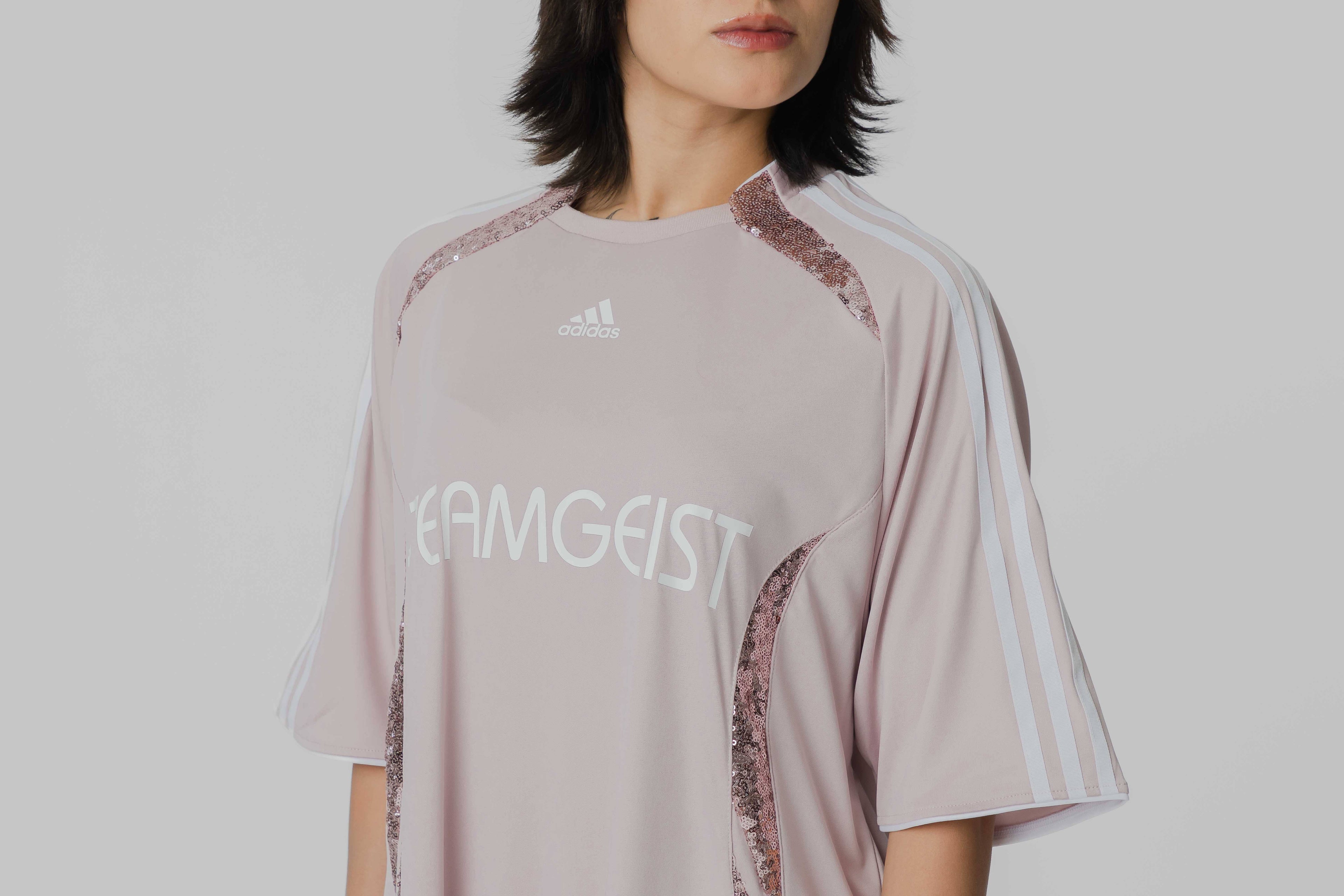 Women's adidas Adilenium Season 4 Teamgeist Oversized Jersey - KE9793 APP - TOP - UNISEX - ADULT - INLINE - FA - 25 en Lust México