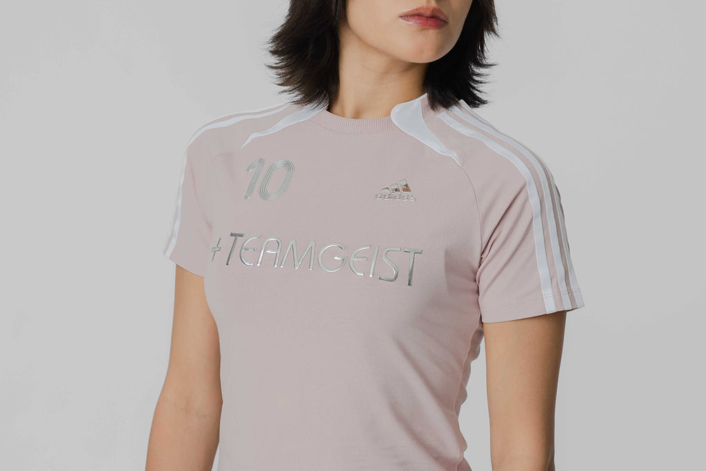 Women's adidas Adilenium Season 4 Teamgeist Slim Tee - KE9811 APP - TOP - UNISEX - ADULT - INLINE - FA - 25 en Lust México
