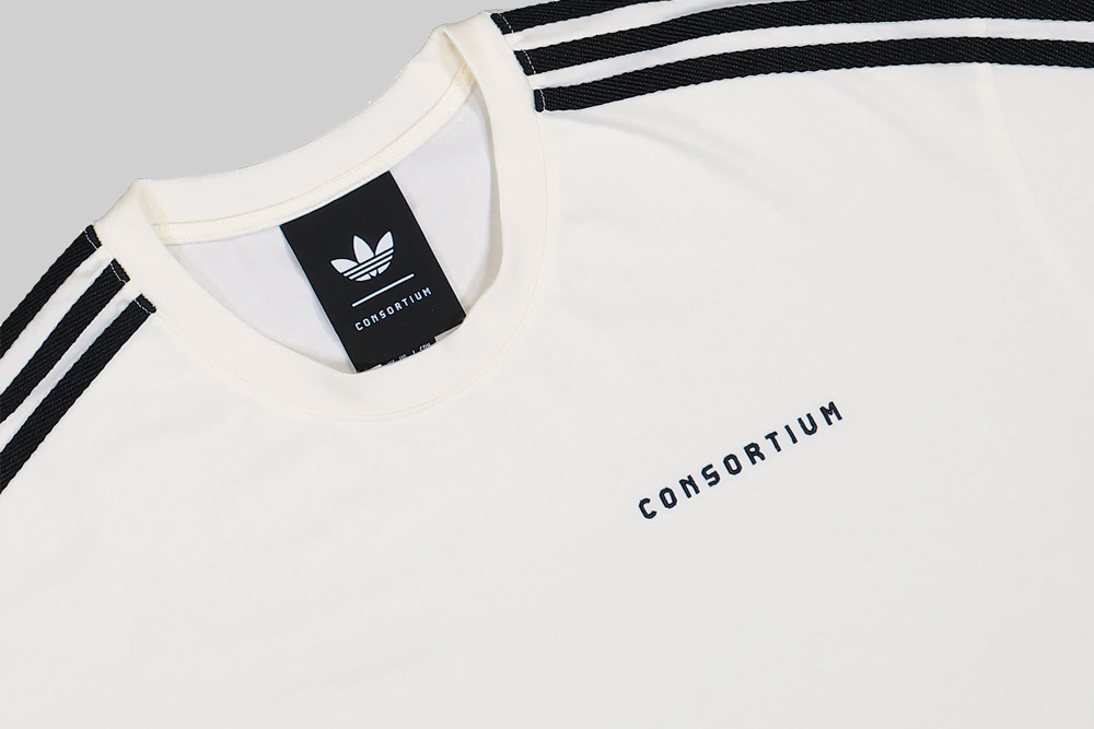 adidas Consortium T-Shirt - KF1993 APP - TOP - MEN - ADULT - QS - WI - 25 en Lust México