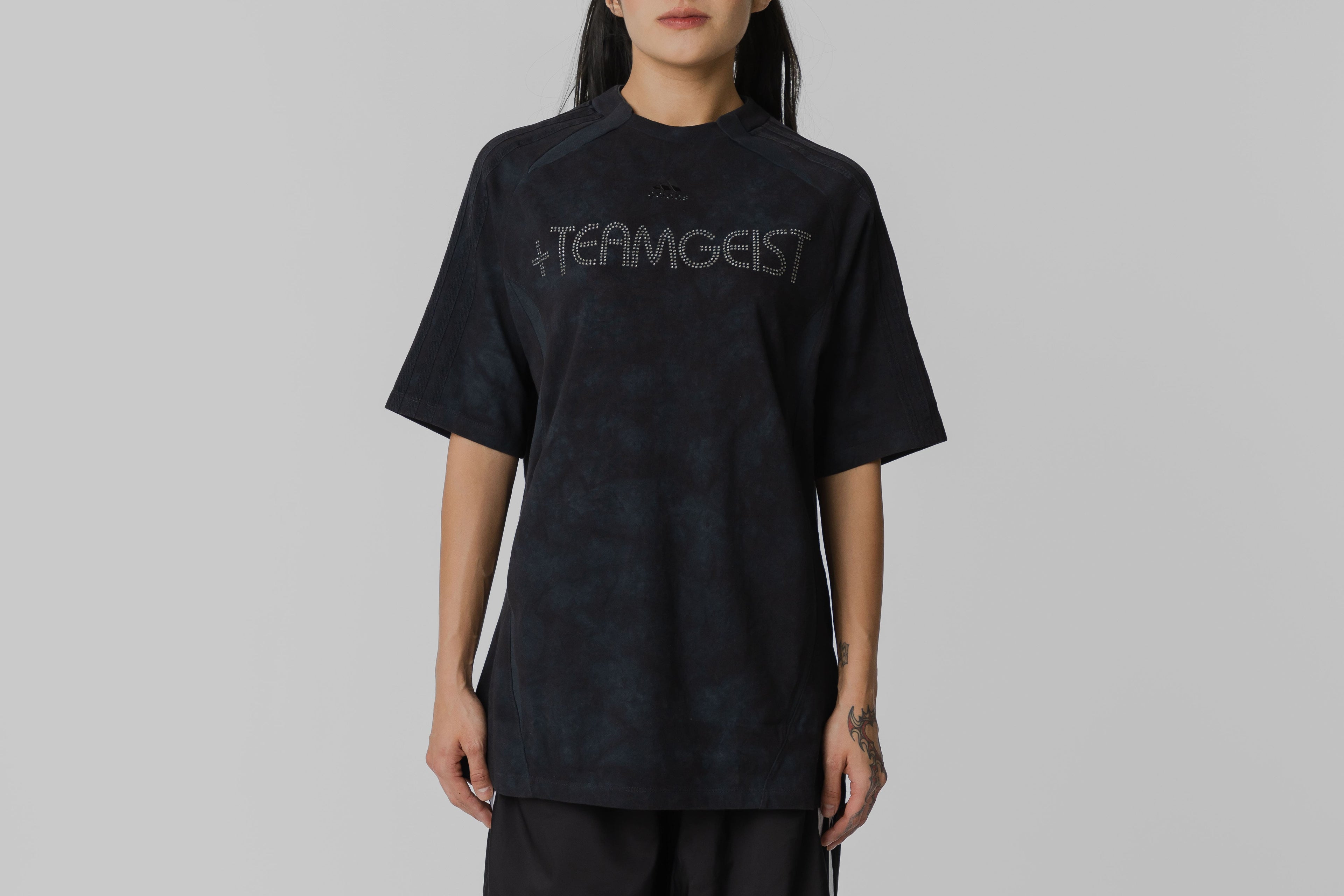 Women's adidas Adilenium Season 4 Teamgeist Washed Rhinestone Tee - KF3113 APP - TOP - UNISEX - ADULT - INLINE - FA - 25 en Lust México