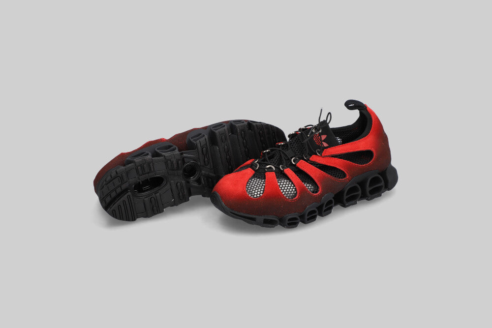 AV Megaride Cutout  CBLACK/POWRED/POWRED - Lust México