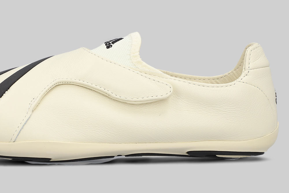 adidas x Pharrell Williams Vario Flat Earther 'White' - KI7668 - Lust México