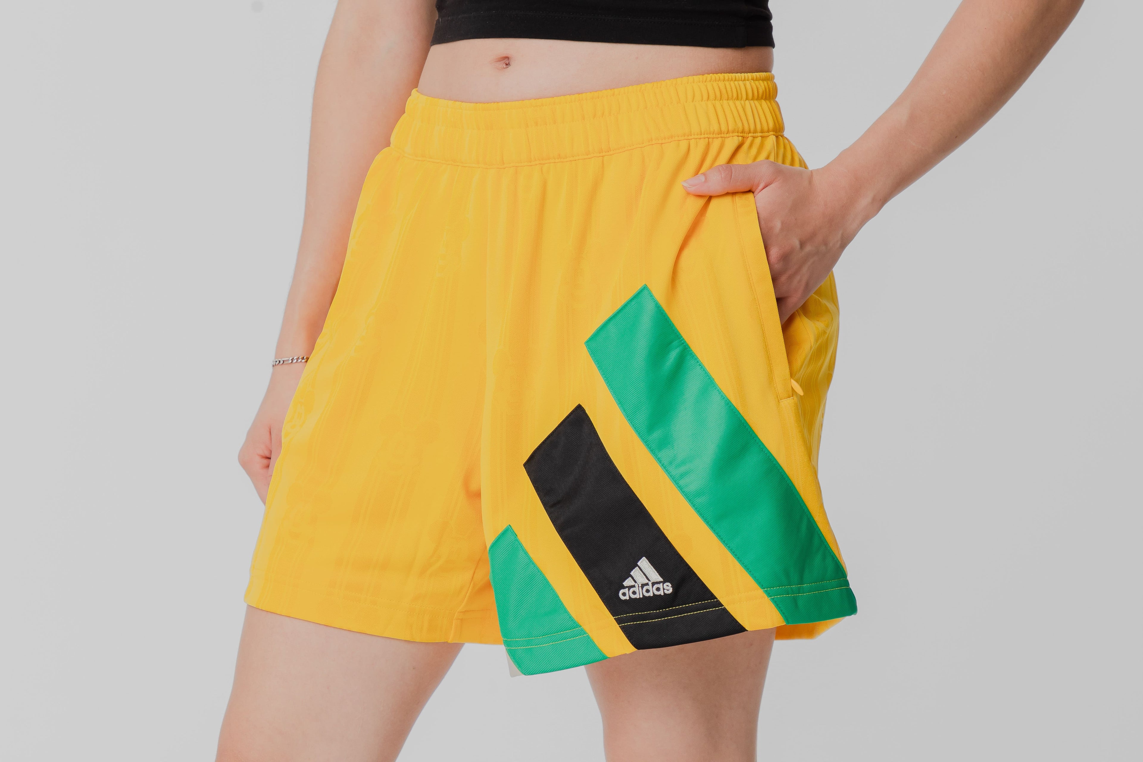 adidas x Brain Dead x Disney Football Short - KR5197 - Lust México