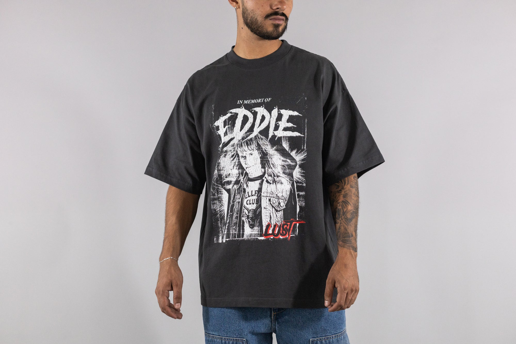 Lust x Stranger Things Imo Eddie Tee - [sku] - Lust México