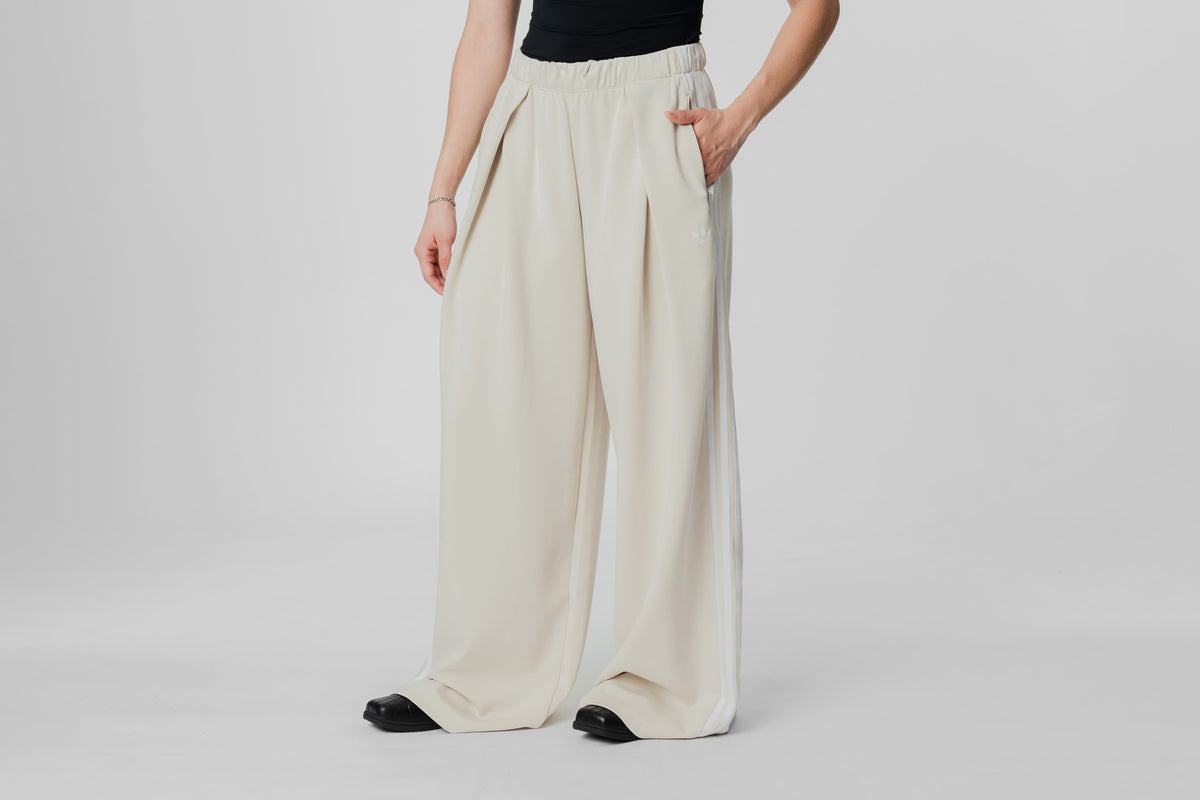 Women's adidas Originals x JENNIE Pleated Track Pants - LD4965 - Lust México