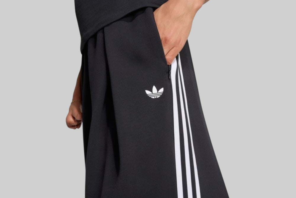 Women's adidas Originals x JENNIE Pleated Track Pants - LD8922