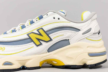 New Balance 1000 &