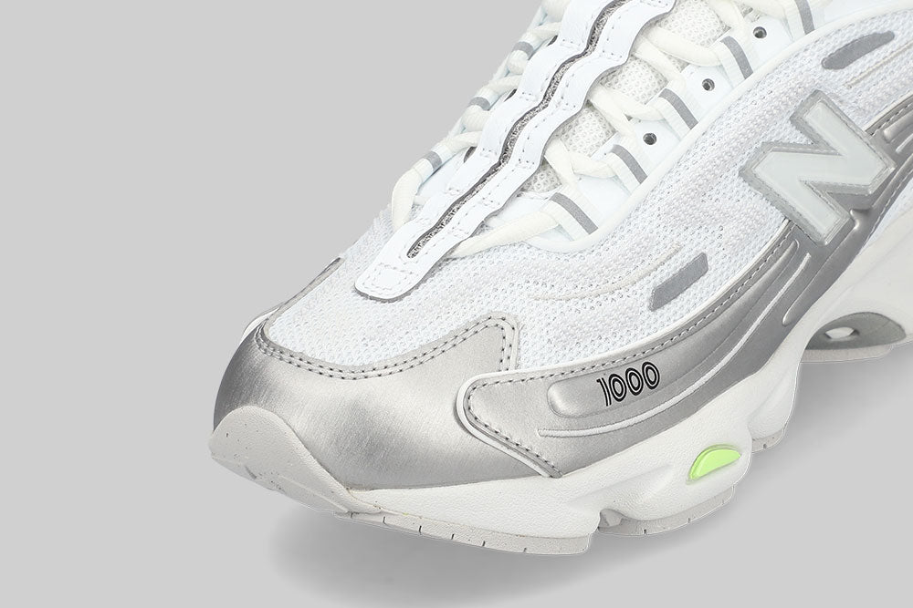 New Balance 1000 'White and Silver Metallic' - M1000DI FTW - SNEAKERS - UNISEX - ADULT - INLINE - WI - 25 en Lust México