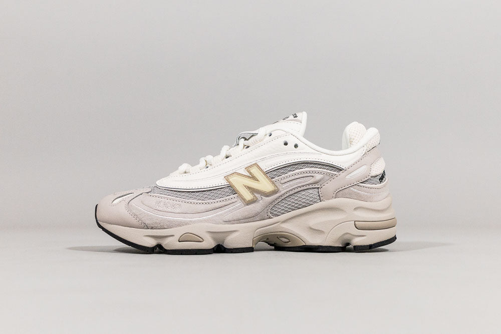 New Balance 1000 &