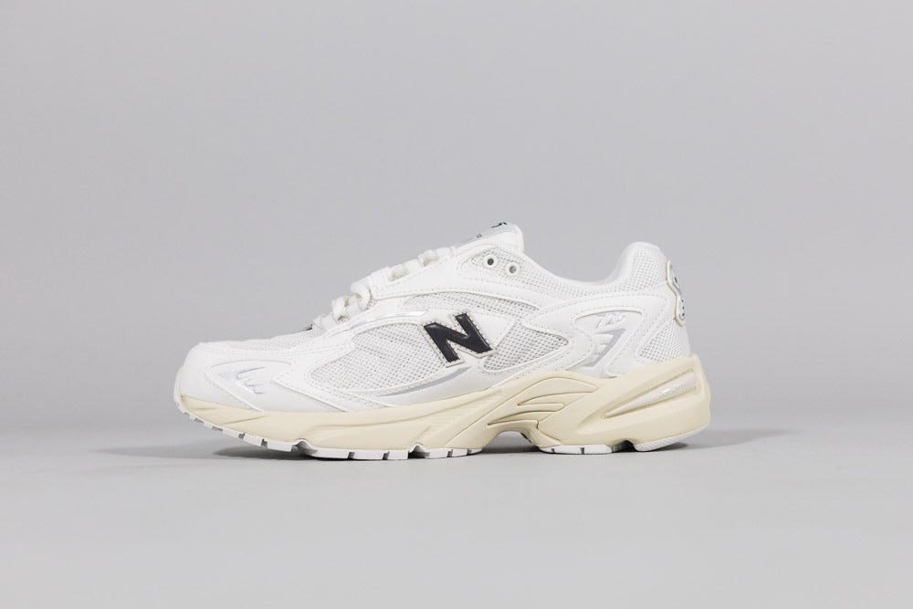 New Balance ML725V1 &