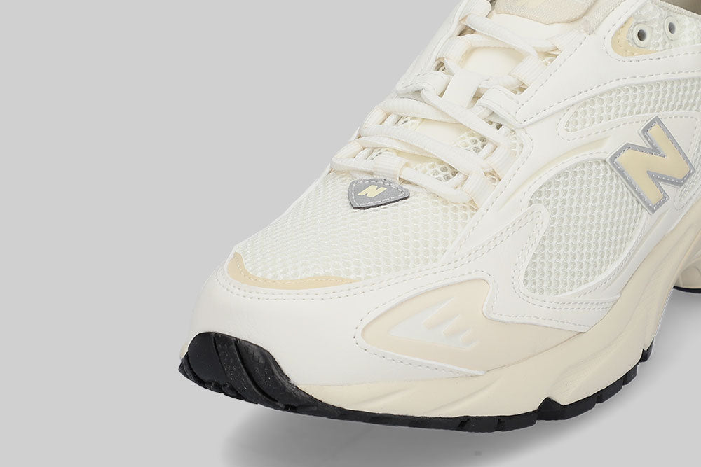 New Balance 725 'Sea Salt'