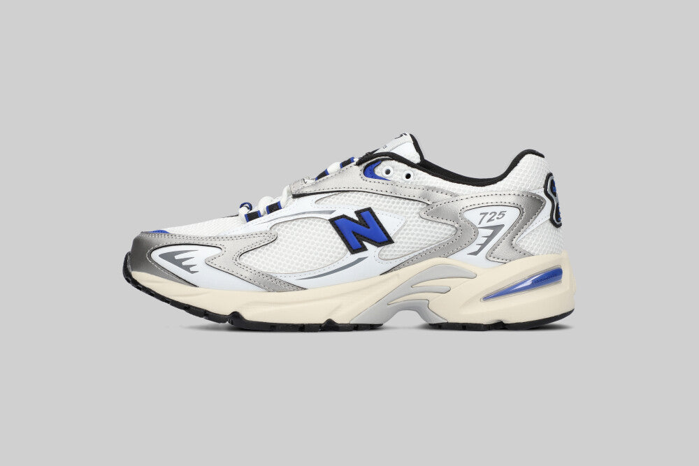 New Balance 725 &