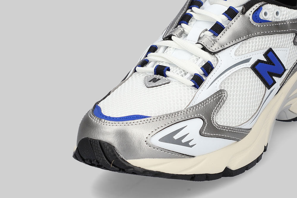 New Balance 725 'White and Blue'