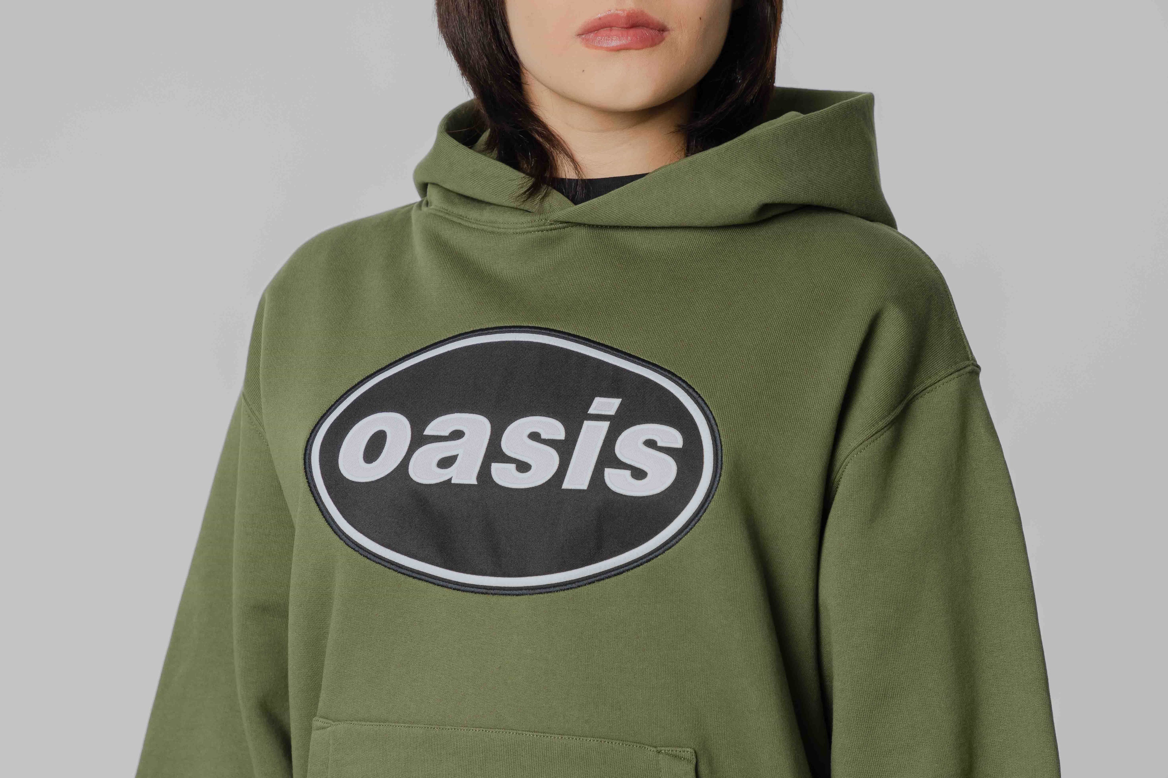 Pleasures x Oasis Knebworth Hoodie - P26OA005-OLIVE - Lust México