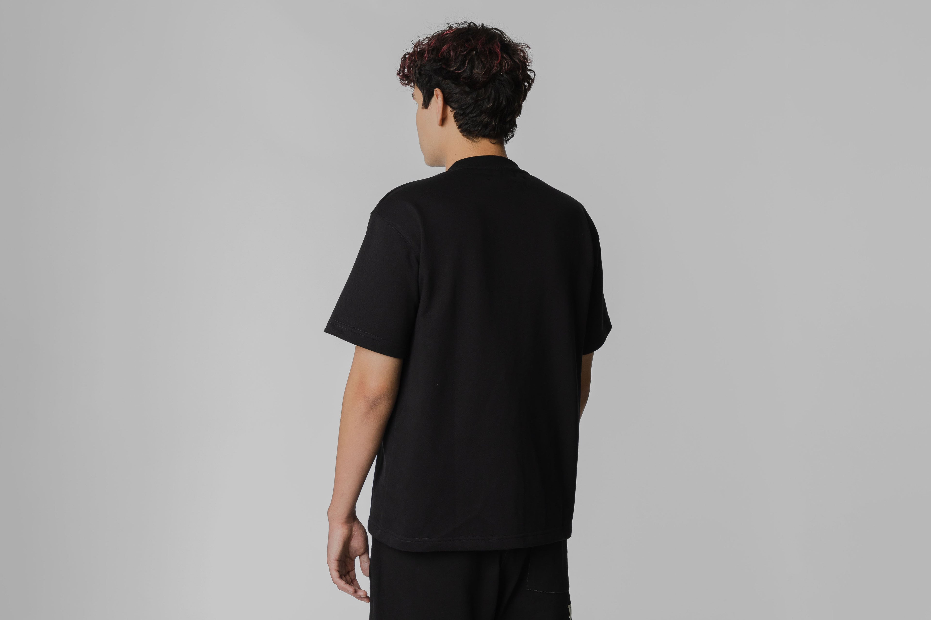 Pleasures Twitch Studded Crewneck - P26SP009-BLACK - Lust México