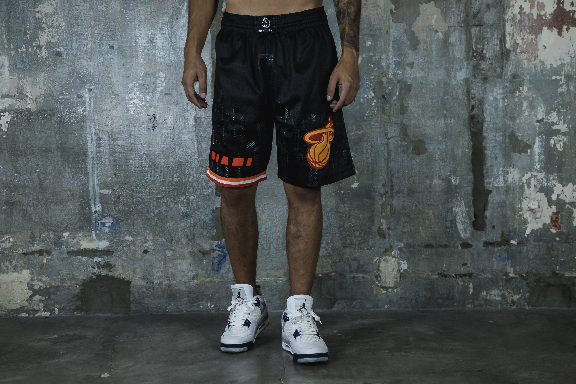 Mitchell &amp; Ness x Nicky Jam Miami Heat Swingman Shorts