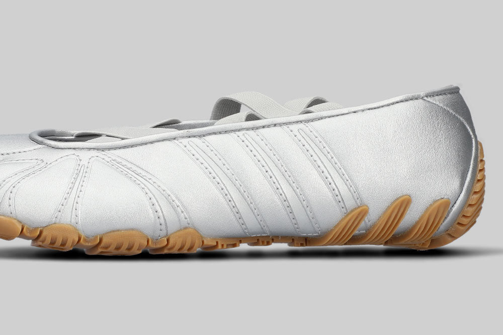 Women's adidas Ghost Sprint Ballet 'Silver Metallic' - HQ7636 - Lust México