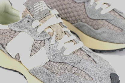 New Balance 327 &