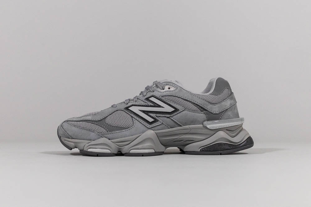 New Balance 9060 &