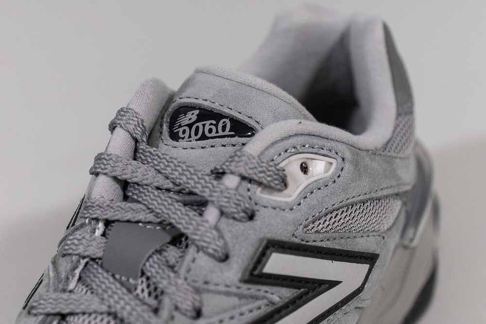 New Balance 9060 &