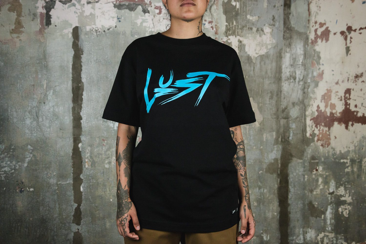 LUST BRAND CLASSIC LOGO TEE BLACK / NEON BLUE (6764375113794)